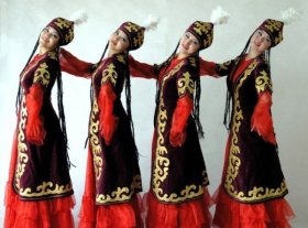 кыргызский нац костюм